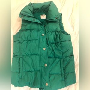 Old Navy St. Paddy’s Perfect Green Puffer Vest with button&zippers.Fleece lined